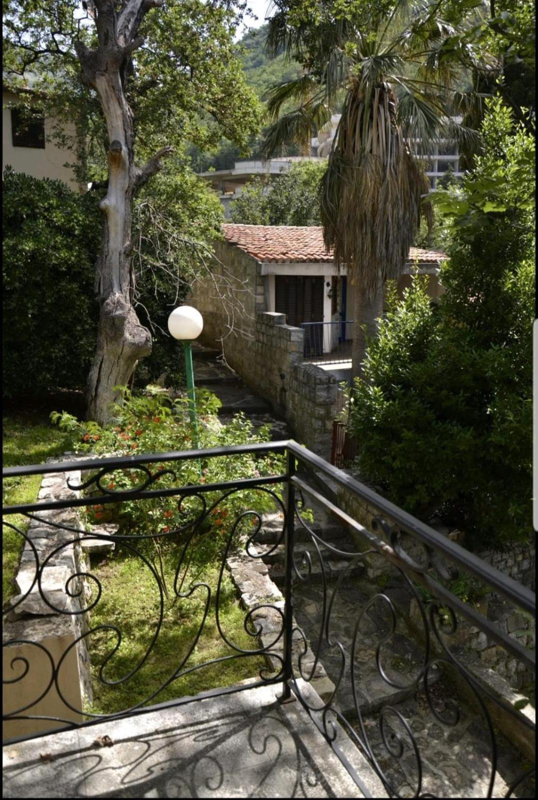 Nerina Apartment Petrovac Exteriör bild