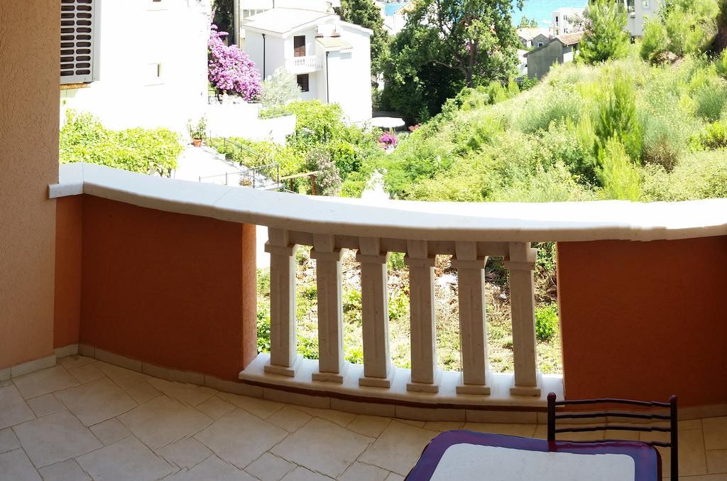 Nerina Apartment Petrovac Rum bild