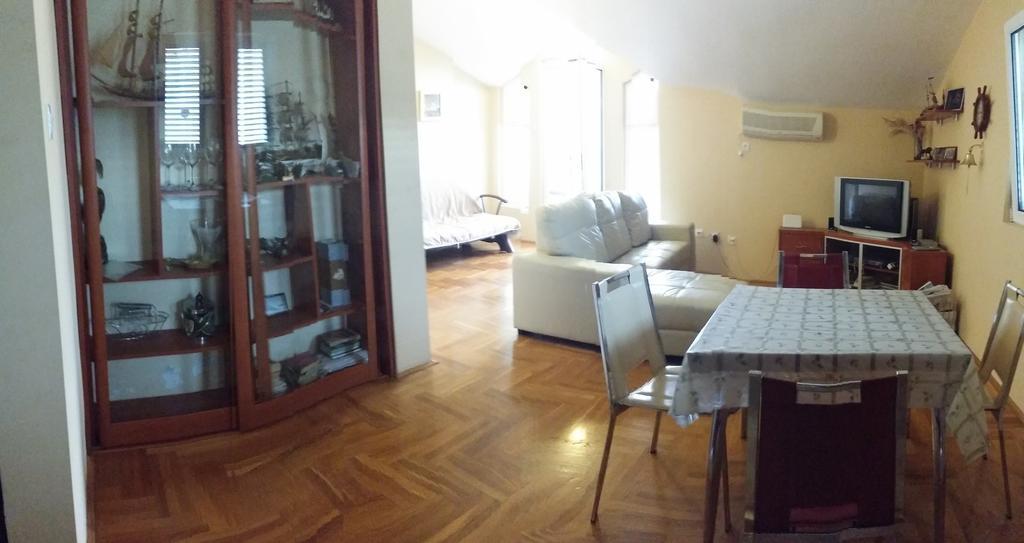 Nerina Apartment Petrovac Exteriör bild